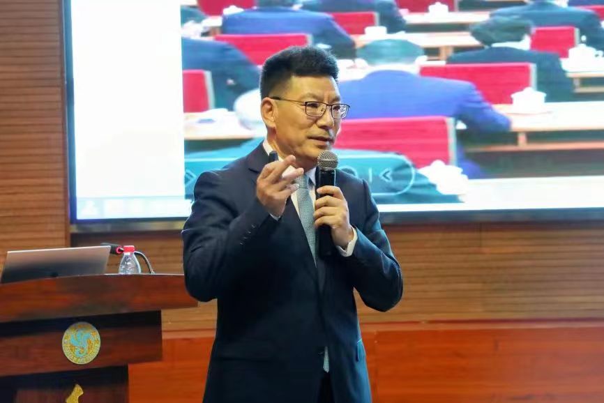 雷锋报告��?.jpg 雷锋报告��?.jpg